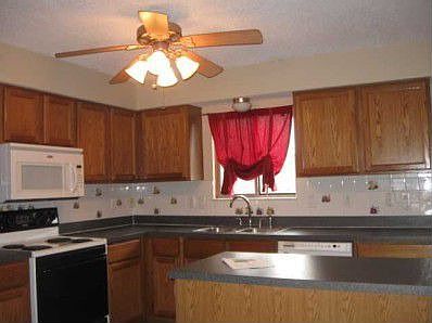 4th image of 2307 Highlandtown Dr