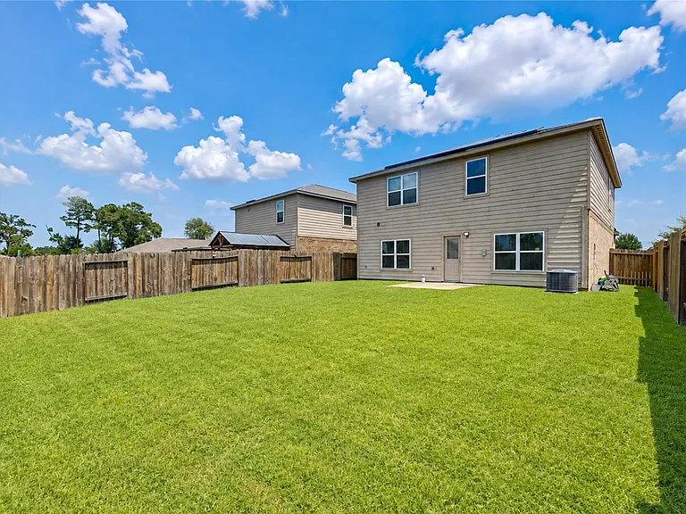 22534 Cloverland Field Dr — Photo 35