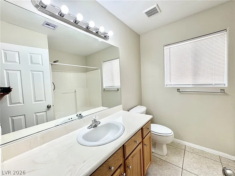 2281 S Zuni Ave — Photo 15