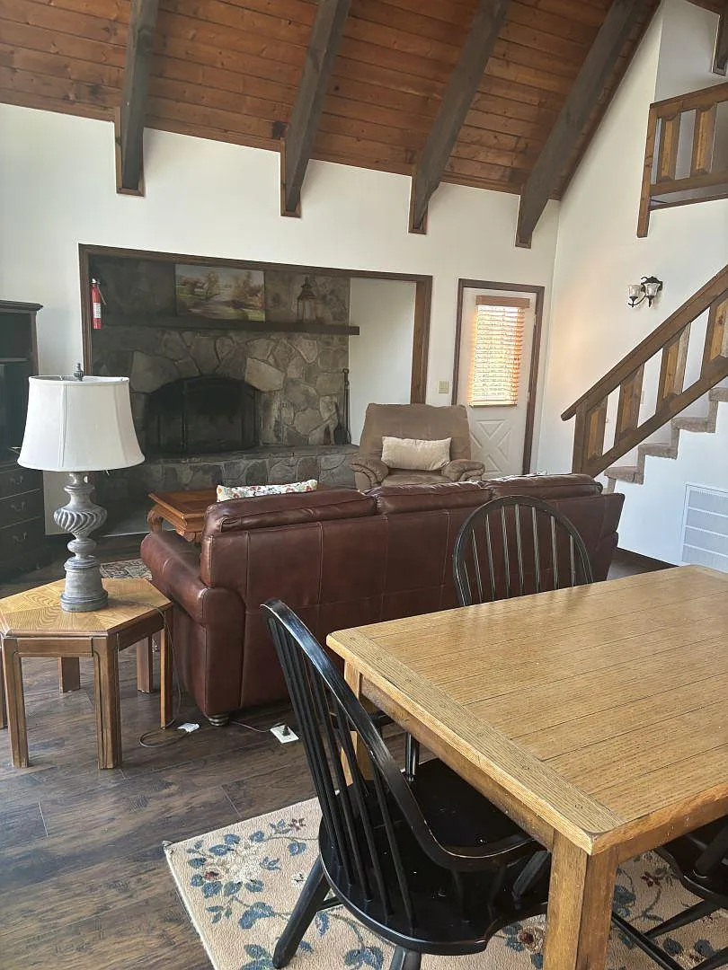 680 Chalet Village Ln — Photo 2