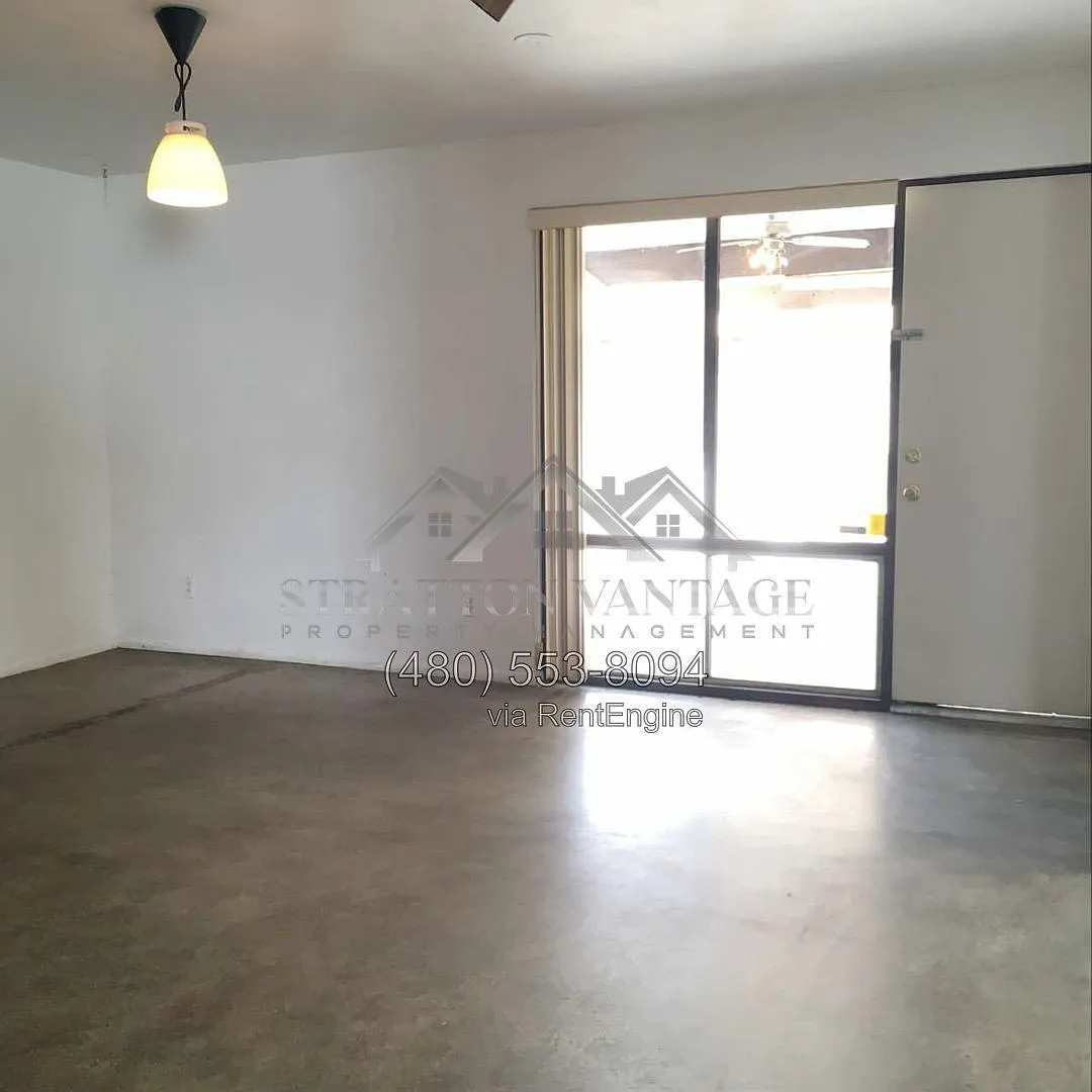 3 bed, 2.0 bath, 1750 sqft, $2,150 — Photo 2