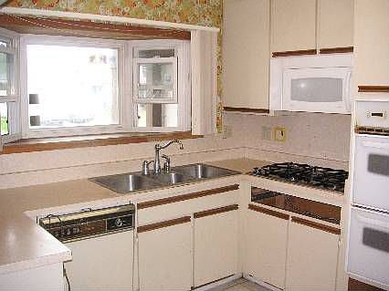 2nd image of 6667 Maple Dr