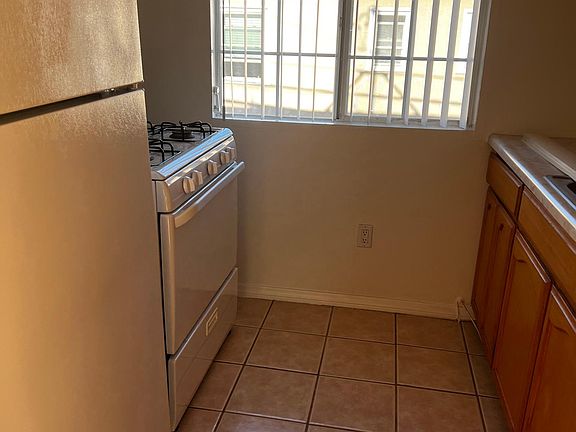 2nd image of 1123 12th St