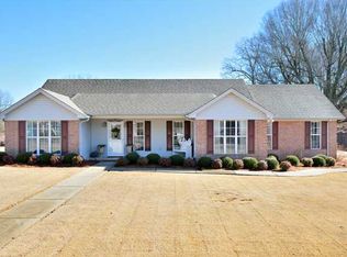632 Oakview Cir, Killen, AL 35645