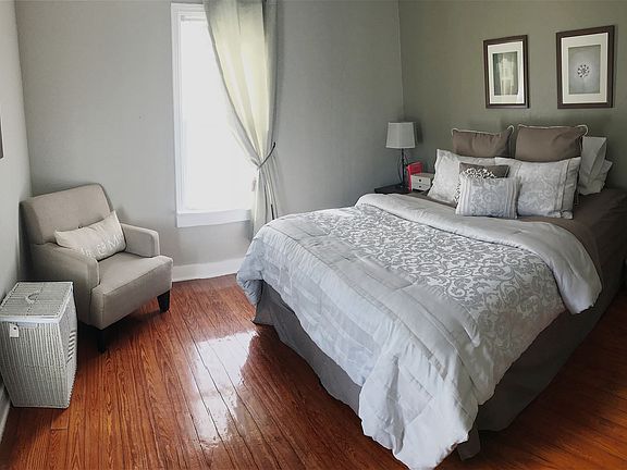 4th image of 417 E Palm Dr