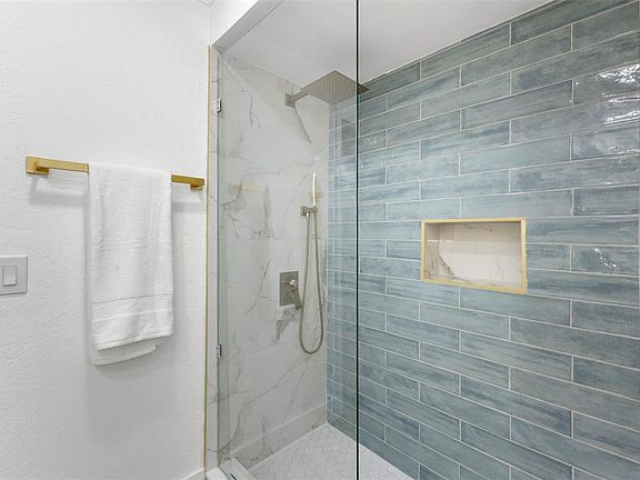 5th image of 4733 25TH AVENUE S