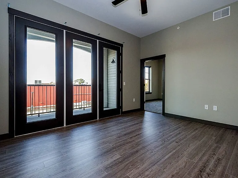 Depot Building C Luxury Rentals — Photo 24