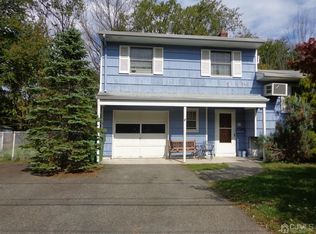 17 Dolores Dr, Edison, NJ 08817