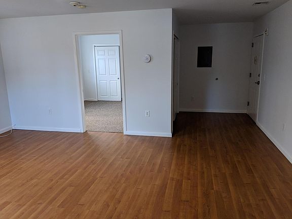 2nd image of 127 E Main St APT 202