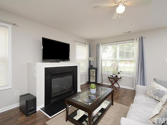 4th image of 813 Woodgreen Dr