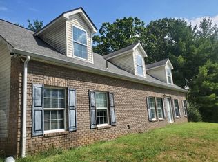 7128 Boones Trl, Boones Mill, VA 24065