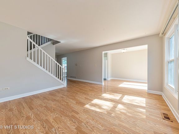 4th image of 2176 N Queensburg Ln