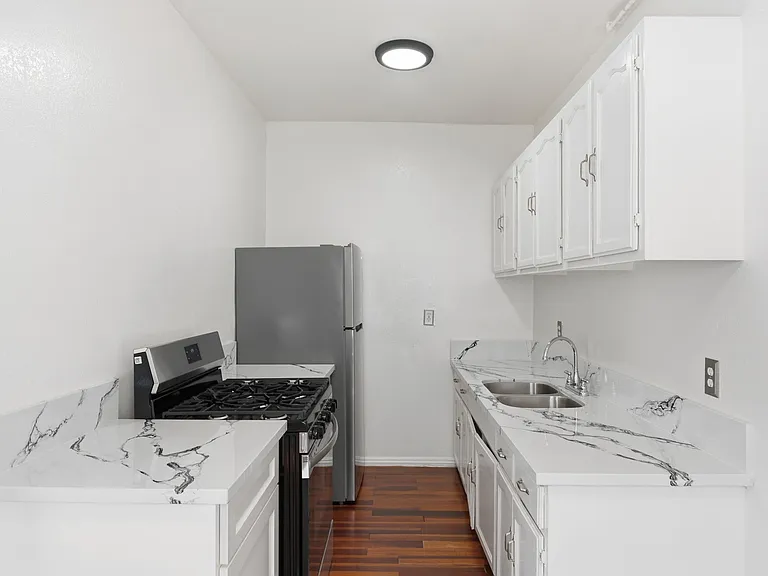1427 N Kingsley Dr #108 — Photo 18
