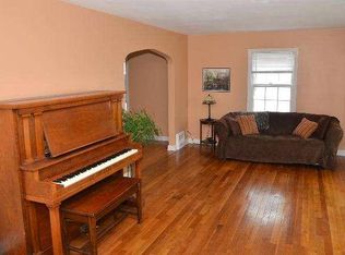 4843 N Elkhart Ave, Whitefish Bay, WI 53217