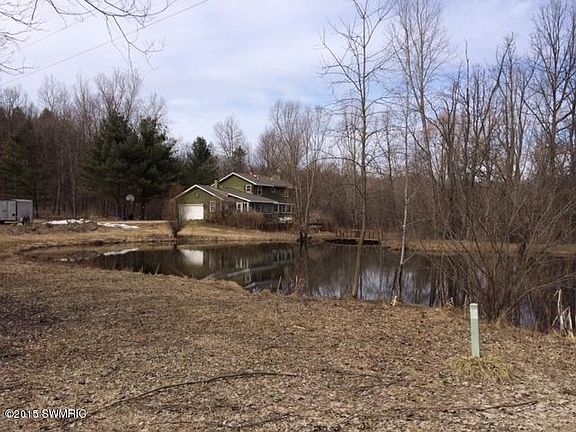 2nd image of 2627 Blackberry Ln NE