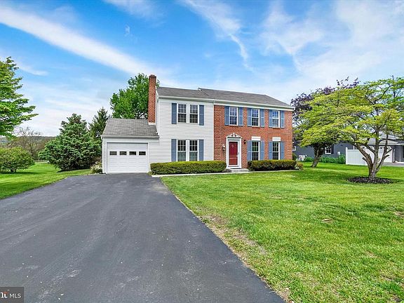 2nd image of 4497 Cedarwood Dr