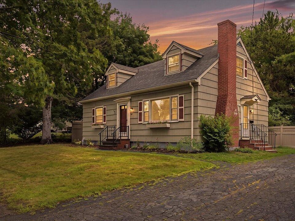 1st image of 62 Graham Avenue S
