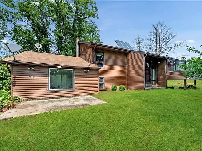 40 Felter Hill Rd — Photo 2