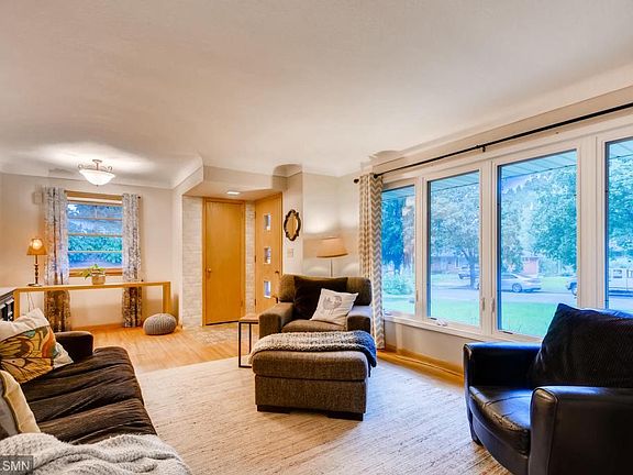5th image of 111 Flandrau Pl