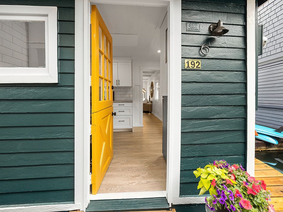 1st image of 2219 Fairview Ave E APT 6