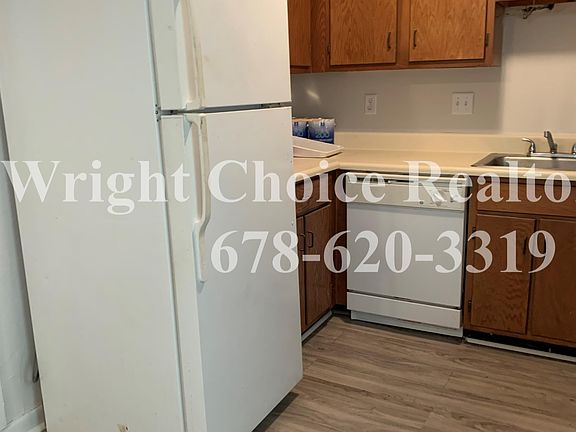 4th image of 3216 Highpoint Ct