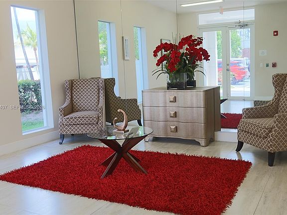 4th image of 555 E Dania Beach Blvd #9