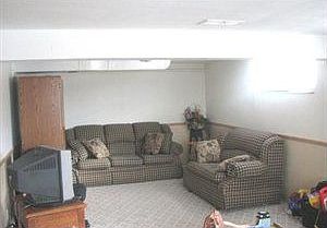 3rd image of 1254 College Dr