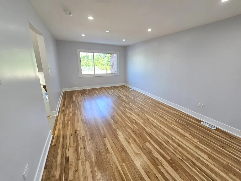 2538 S Wentworth Ave — Photo 5