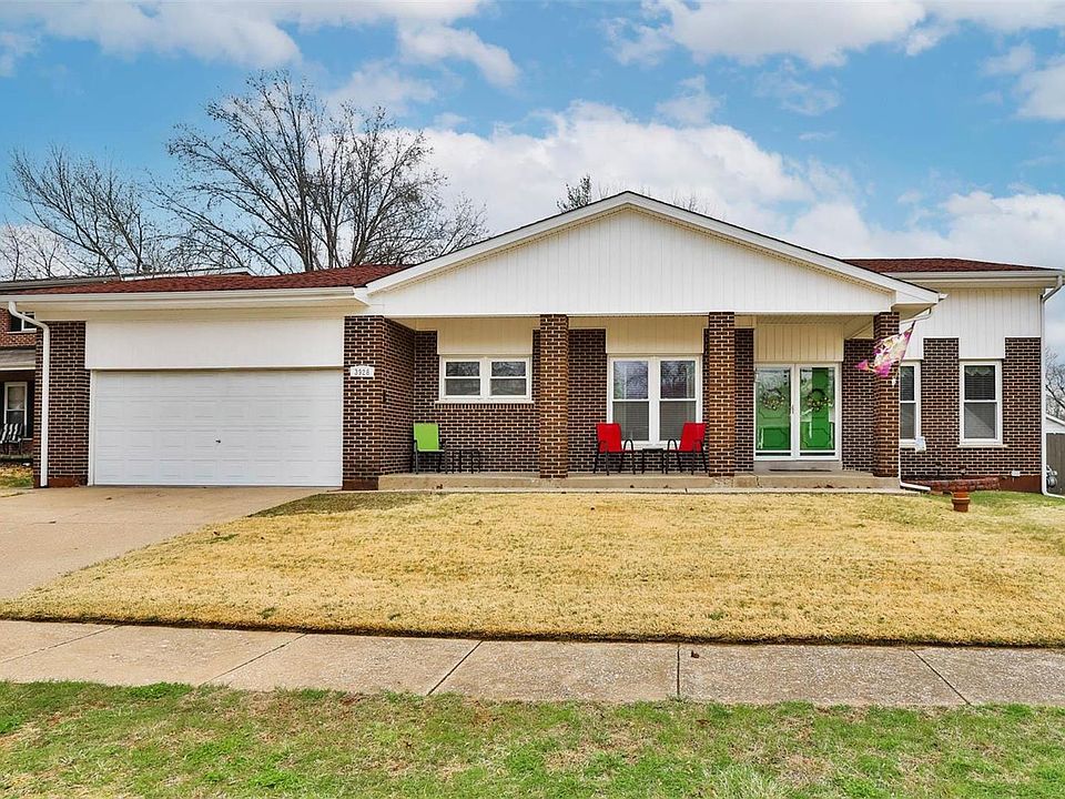 1st image of 3928 Hirondelle Ln