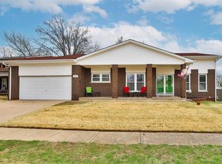 3928 Hirondelle Ln, Florissant, MO 63034