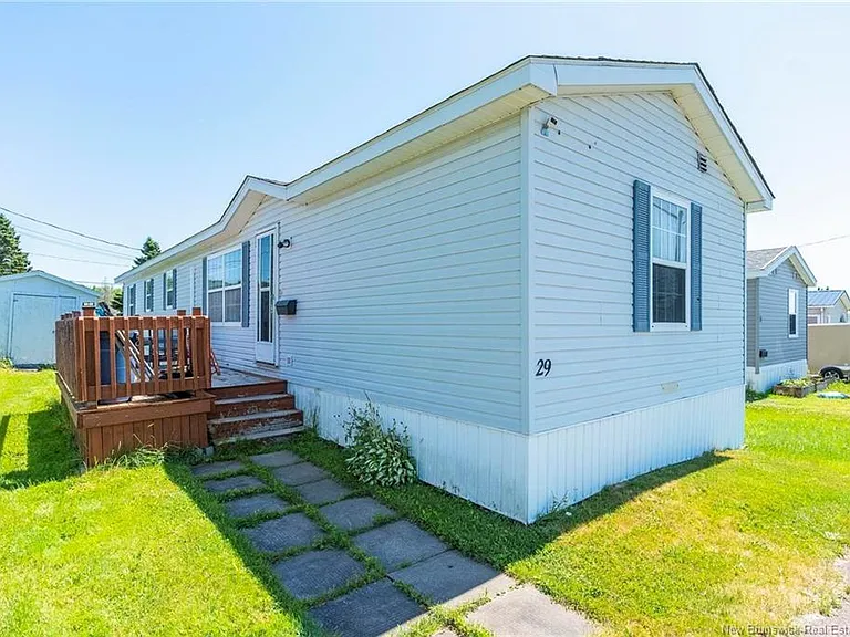 29 Gerald Blvd — Photo 1
