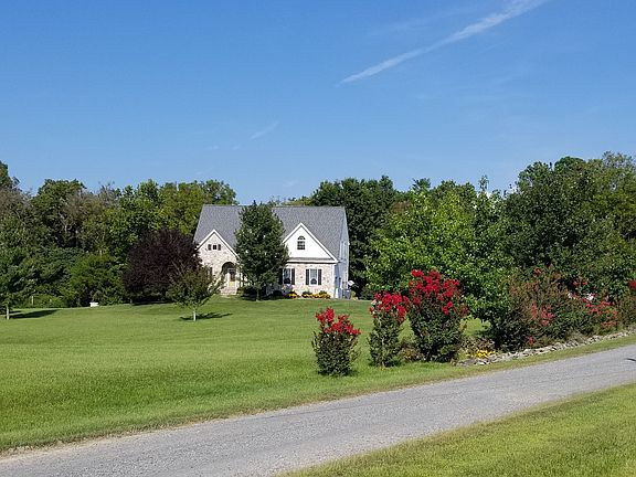3rd image of 13250 Stonewall Farms Dr