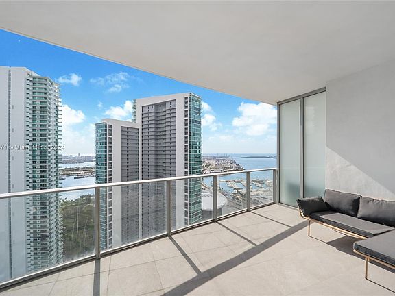 3rd image of 851 NE 1st Ave Unit 4003