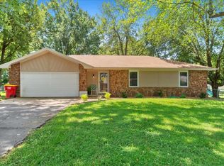 108 W Oak St, Nixa, MO 65714
