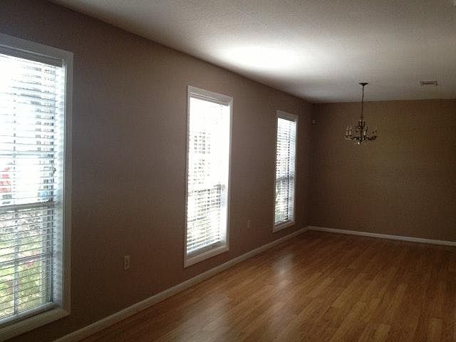 2nd image of 3023 Mesa Dr
