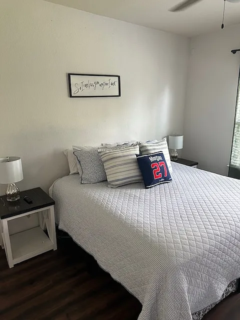 3 bed, 2.5 bath, 2258 sqft, $2,450 — Photo 3