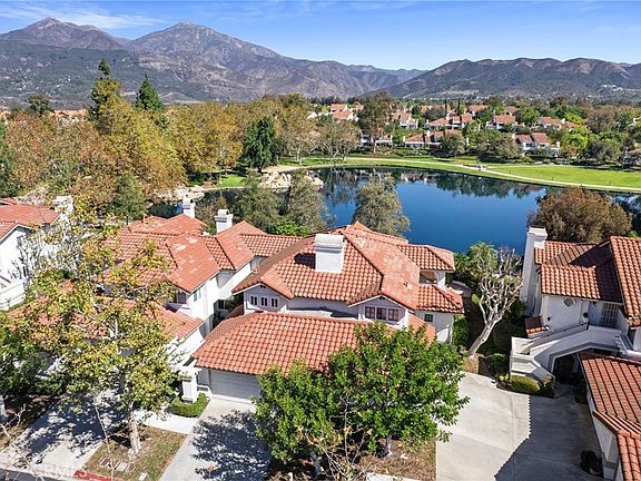 2nd image of 14 Vista Lago