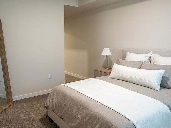 5th image of 7300 NE 62nd St #5