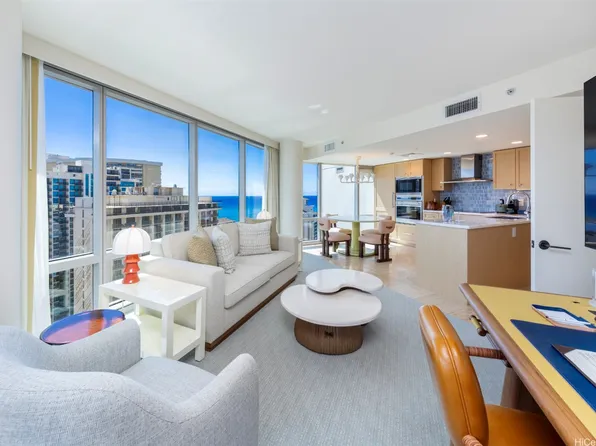 223 Saratoga Rd #2202, Honolulu, HI 96815