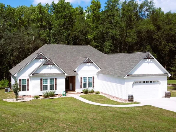 2120 Deer Run Cir, Tifton, GA 31793