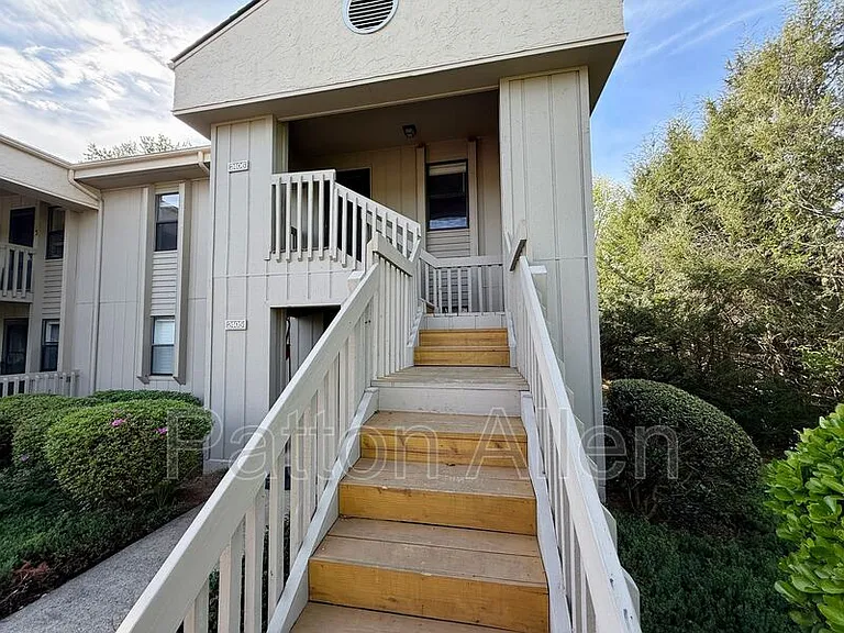 2406 Abbey Cir — Photo 27