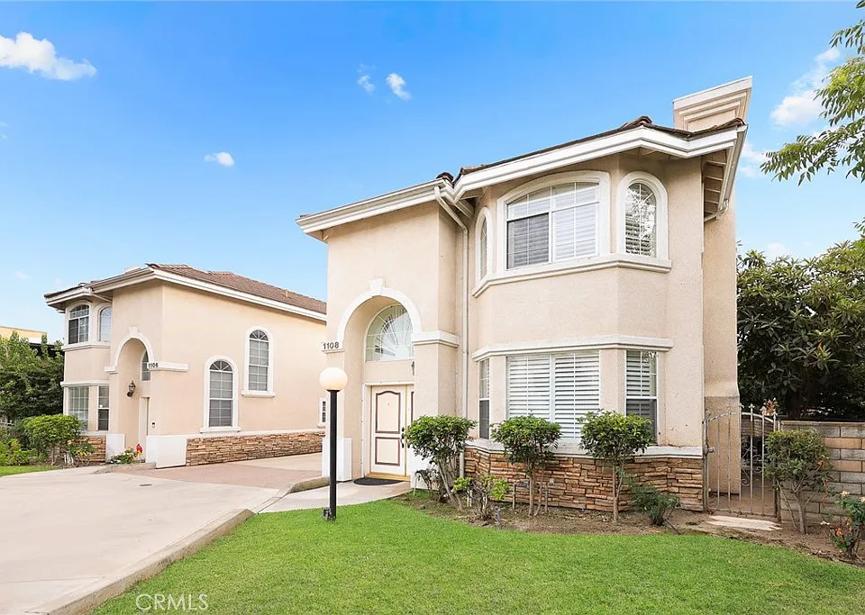 1108 Fairview Ave