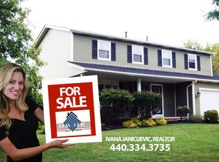 4180 Clearwater Dr, Parma, OH 44134