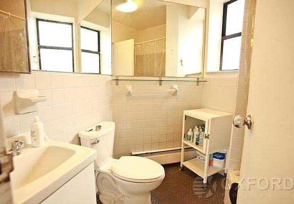 5th image of 172 Forsyth St APT 6C