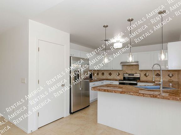 3rd image of 2076 W Silver Grass Pl