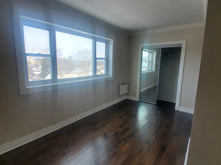 570 William St — Photo 3