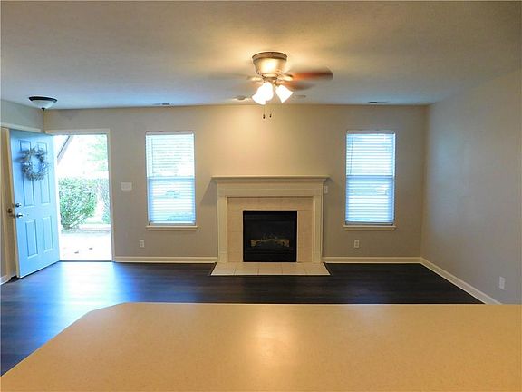 4th image of 3209 Kildaire Dr