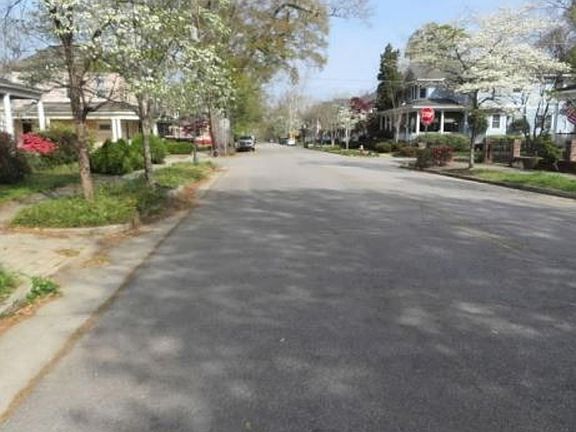 Exterior Neighborhood (street photo)