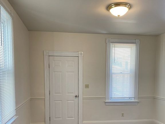 3rd image of 1339 Elm St