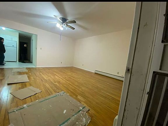 3rd image of 4222 163rd St Floor 1